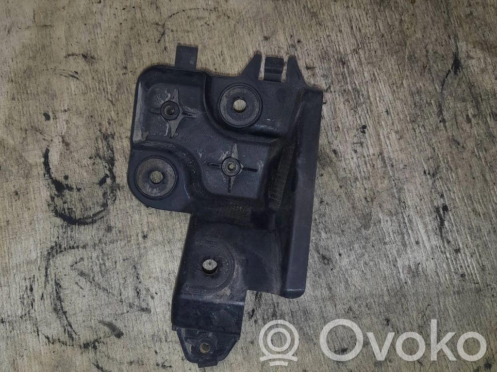 Audi A6 S6 C6 4F Rear bumper mounting bracket 
