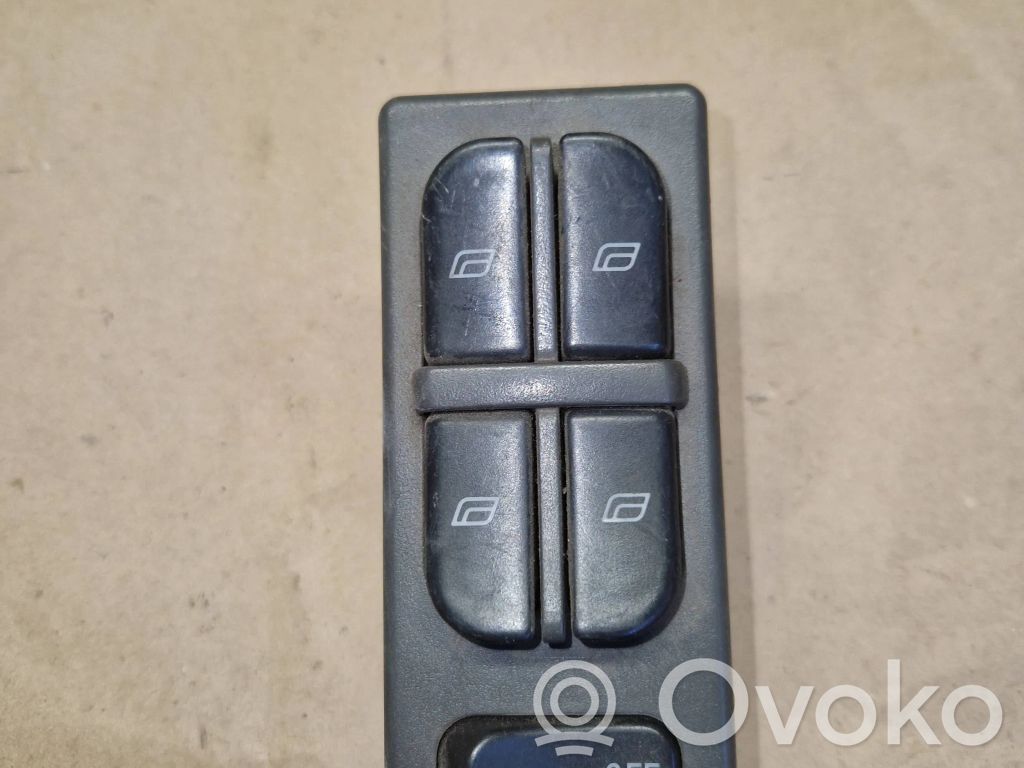Electric window control switch   4616082,W904V