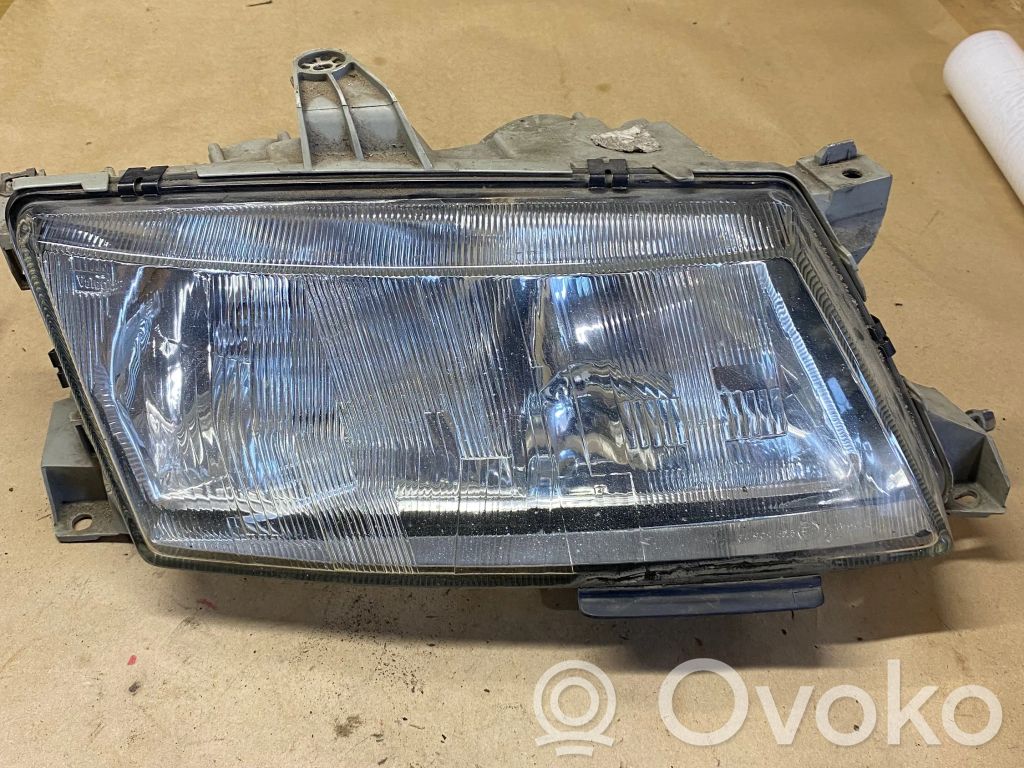 Headlight/headlamp   E202A6024