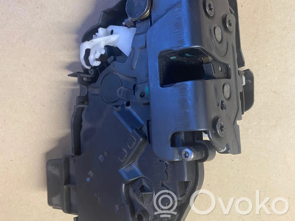 Volvo S80 Front door lock 