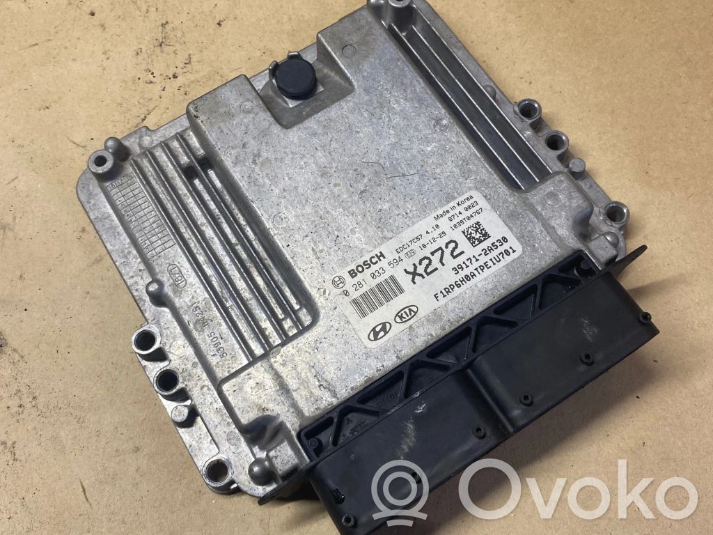 KIA Carens III Engine control unit/module 