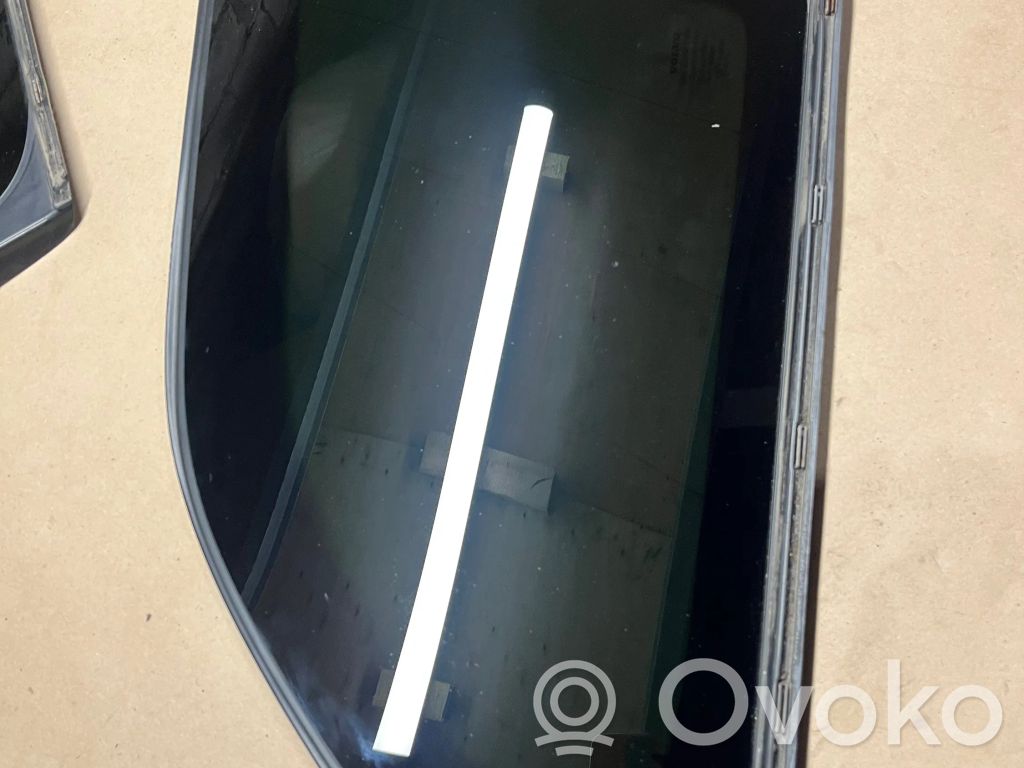 Volvo XC60 Szyba karoseryjna tylna 