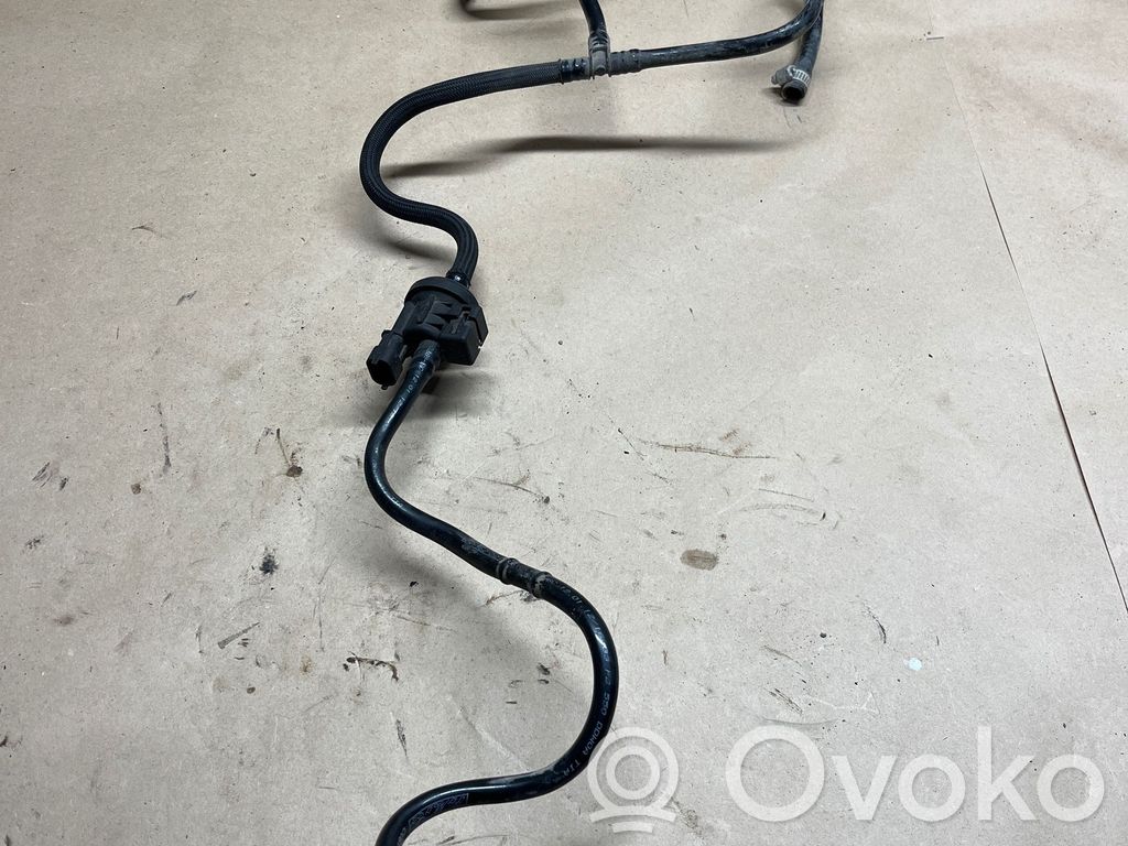 Ford Focus Fuel line pipe 