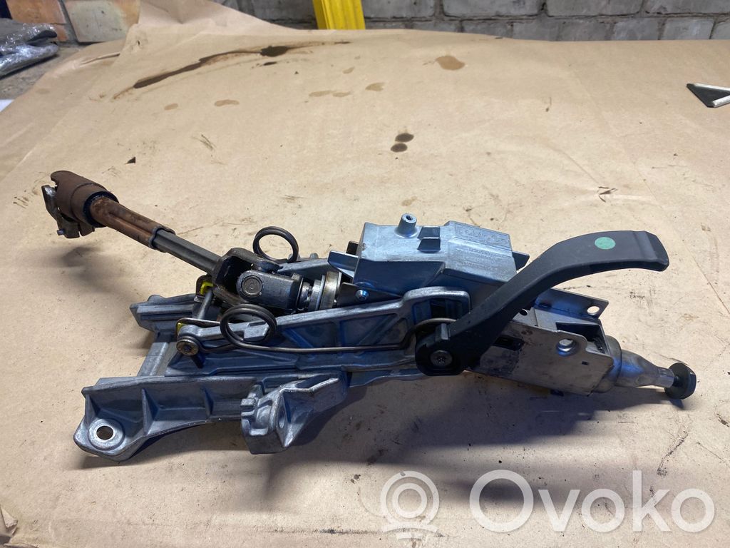 Ford Focus Steering wheel axle 