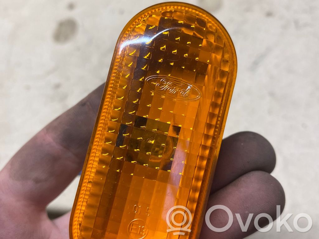 Ford Fiesta Front fender indicator light 
