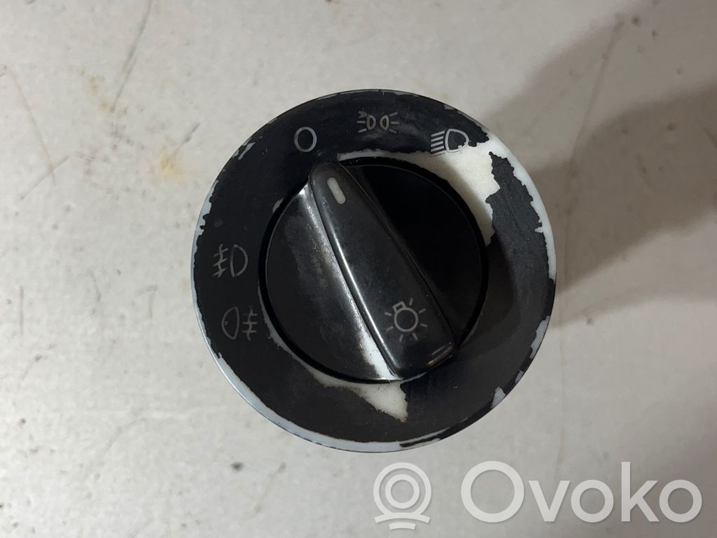 Light switch   1C0941531A,04052031