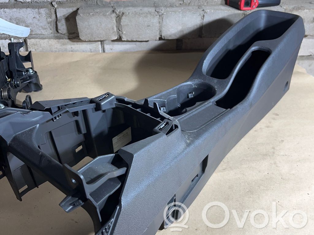 Ford Turneo Courier Center console 