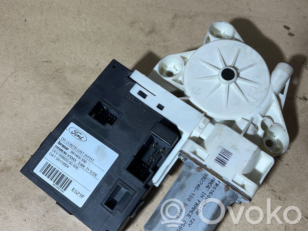Ford Focus C-MAX Front door window regulator motor 