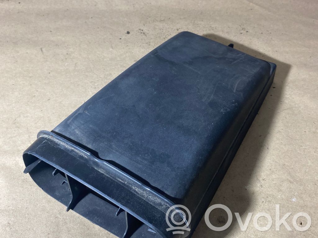 BMW 7 E65 E66 Salono oro mazgo plastikinis korpusas 