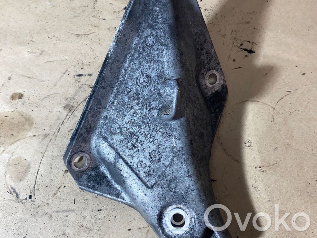 BMW 7 E65 E66 Engine mounting bracket 