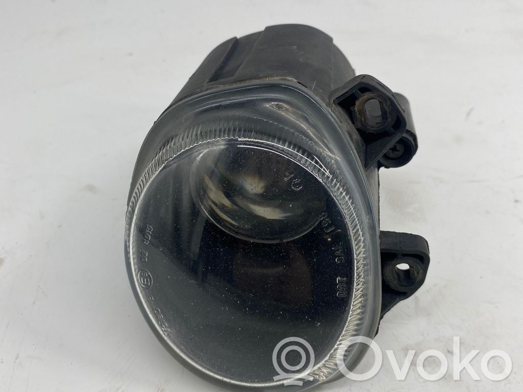 Miglas lukturis priekšā   E9024015