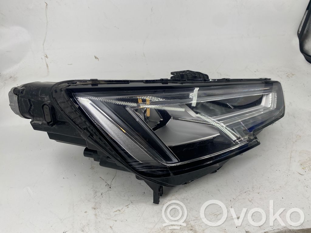 Audi A4 S4 B9 Scheinwerfer 