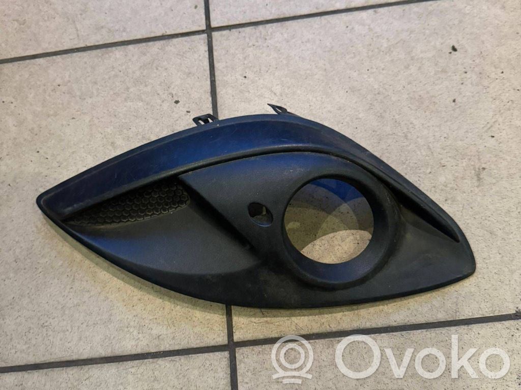 Opel Corsa D Etusumuvalon ritilä 