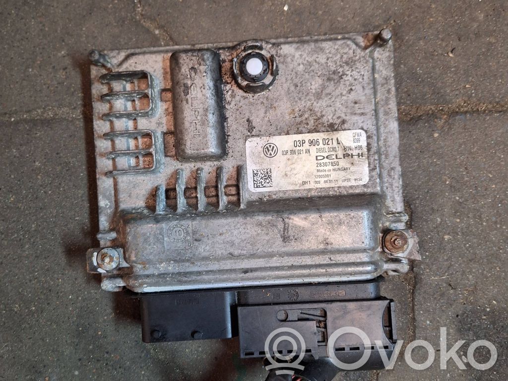 Skoda Fabia Mk2 (5J) Engine control unit/module 