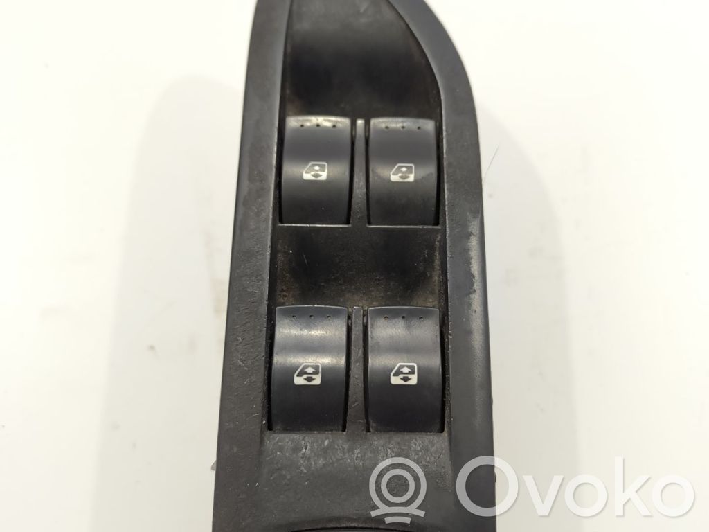 Renault Laguna I Electric window control switch 