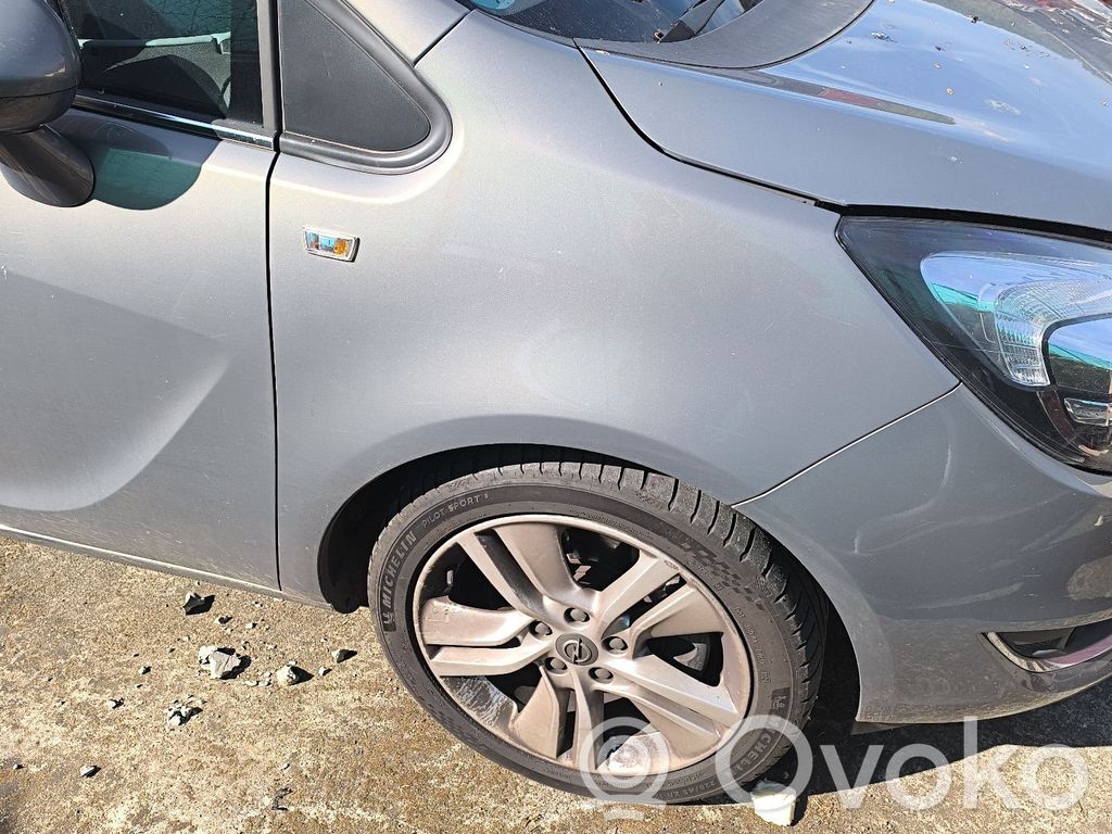 Opel Meriva B Sparnas 