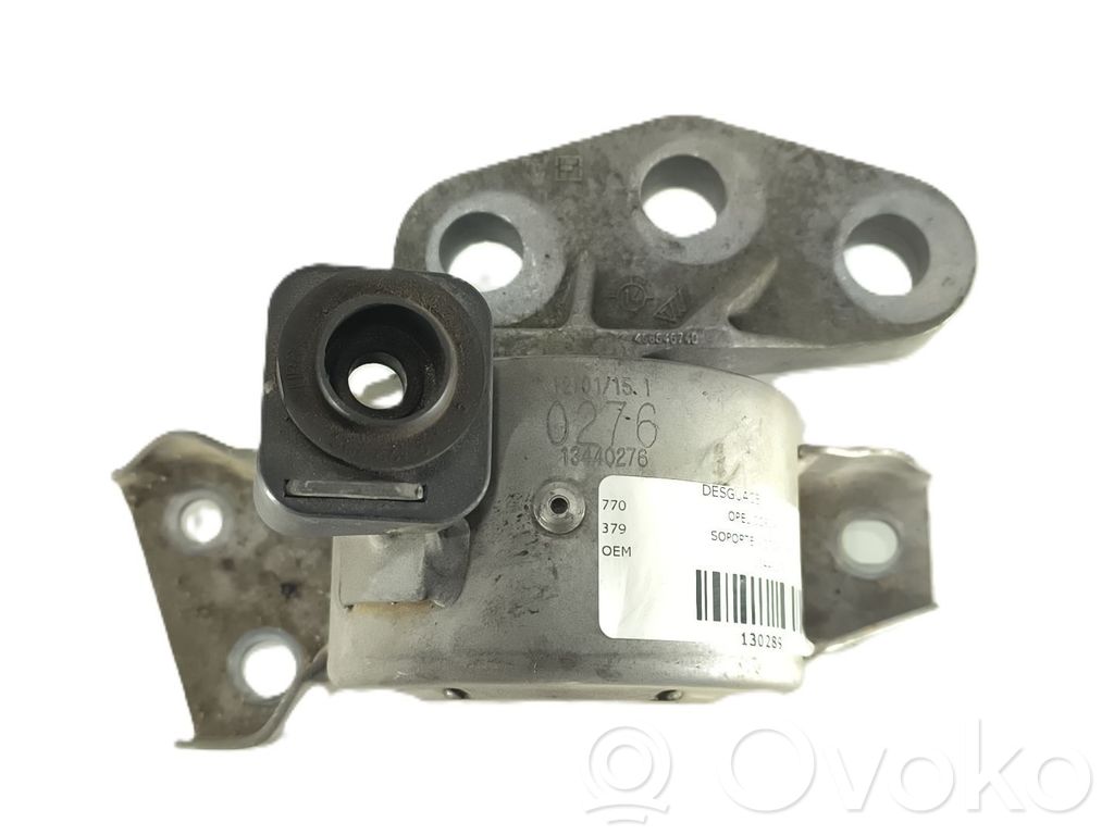 Opel Corsa E Engine mount bracket 