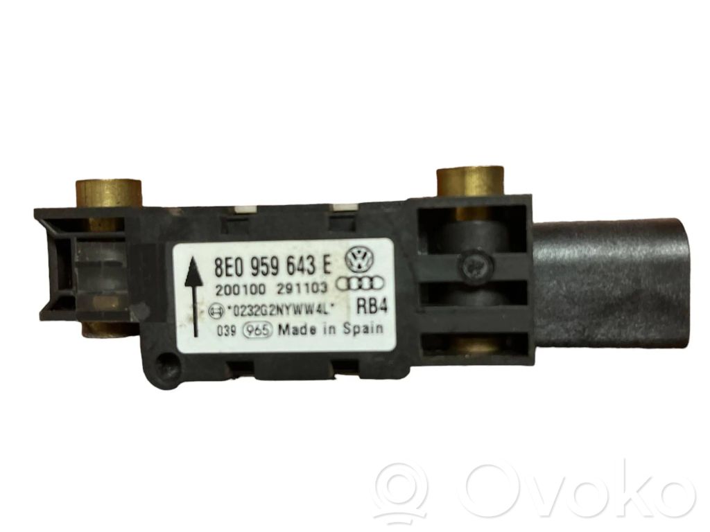 Audi A6 S6 C5 4B Czujnik uderzenia Airbag 