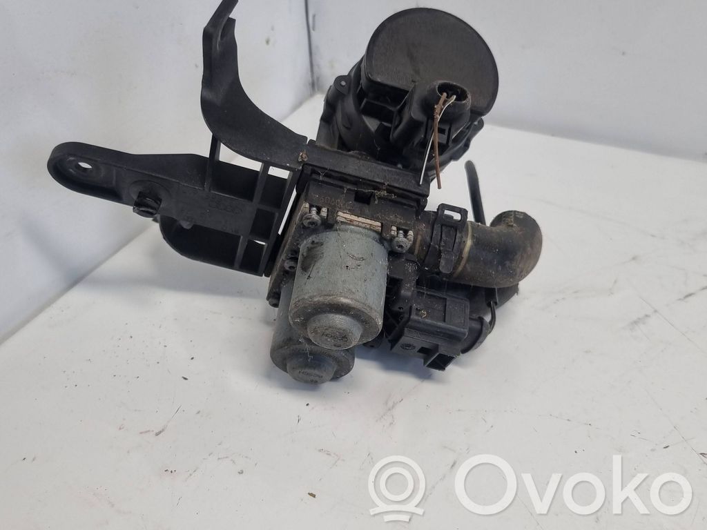 Audi A6 S6 C6 4F Pompa cyrkulacji / obiegu wody 