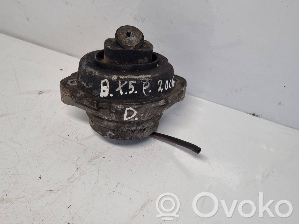 Engine mount bracket   6758444,12062004