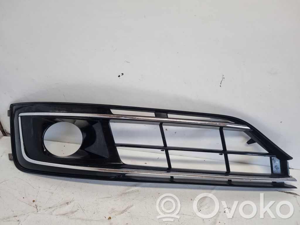 Audi A8 S8 D4 4H Kratka dolna zderzaka przedniego 