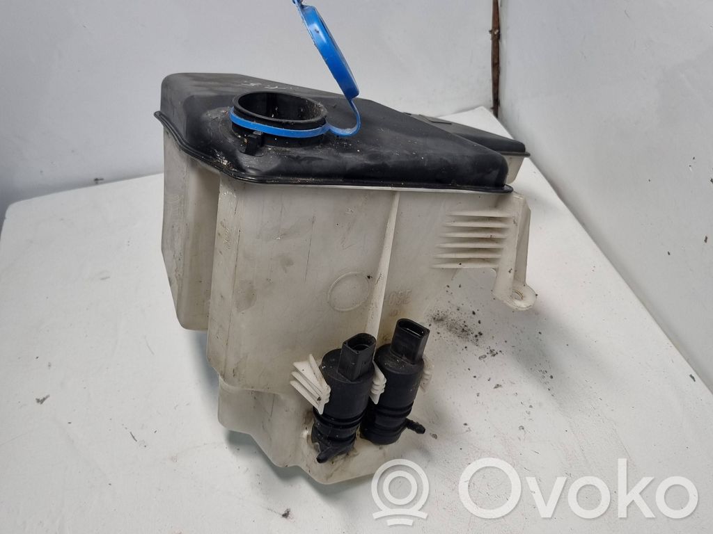 Logu šķidruma tvertne   8252722