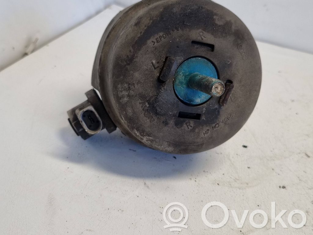 Audi A6 S6 C6 4F Engine mount bracket 