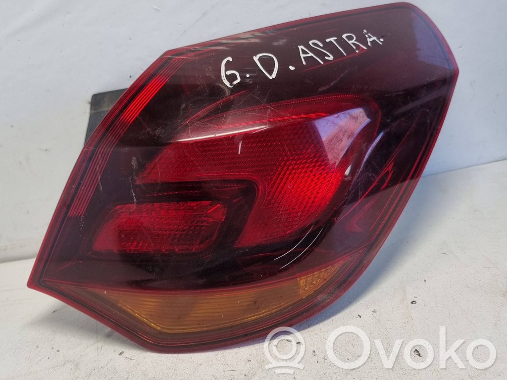 Opel Astra J Lampa tylna 