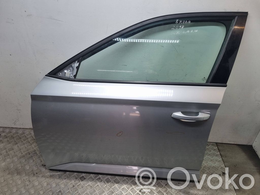 Skoda Superb B8 (3V) Puerta delantera 