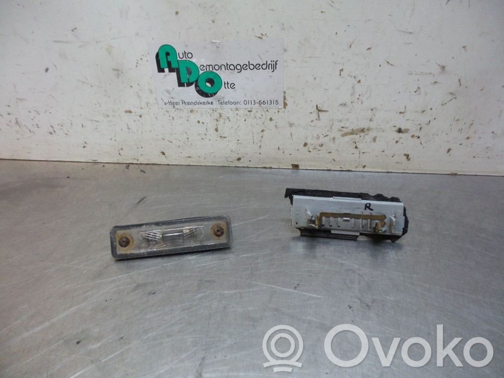 Opel Combo C Éclairage de plaque d'immatriculation 