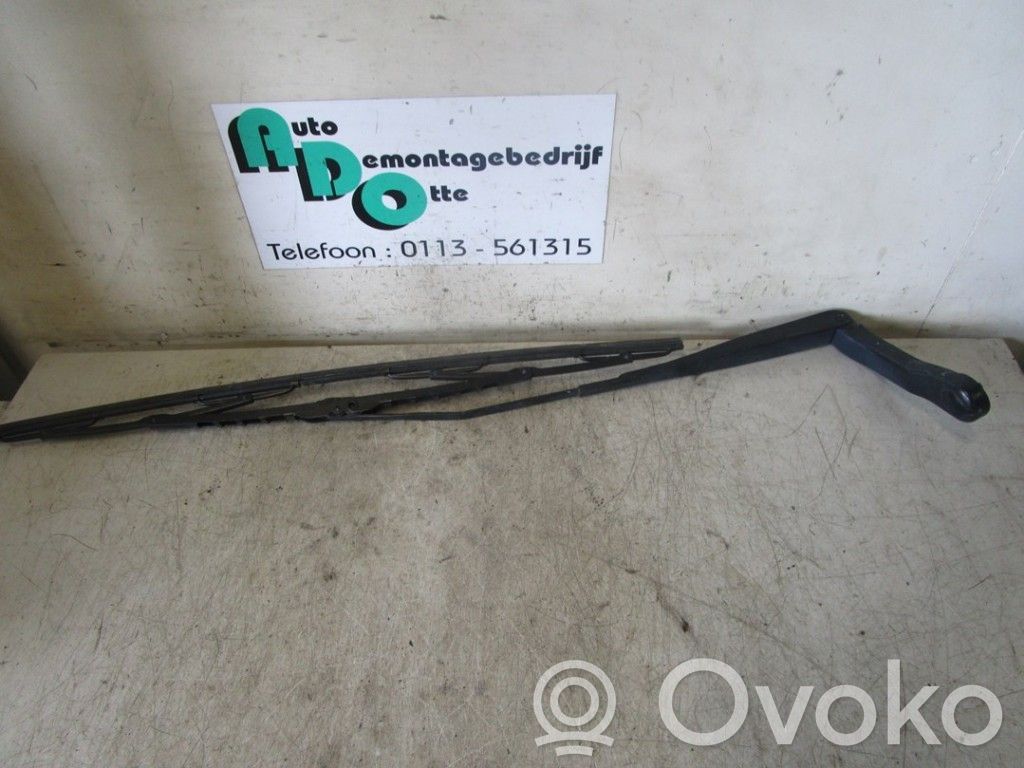 Opel Meriva A Front wiper blade arm 