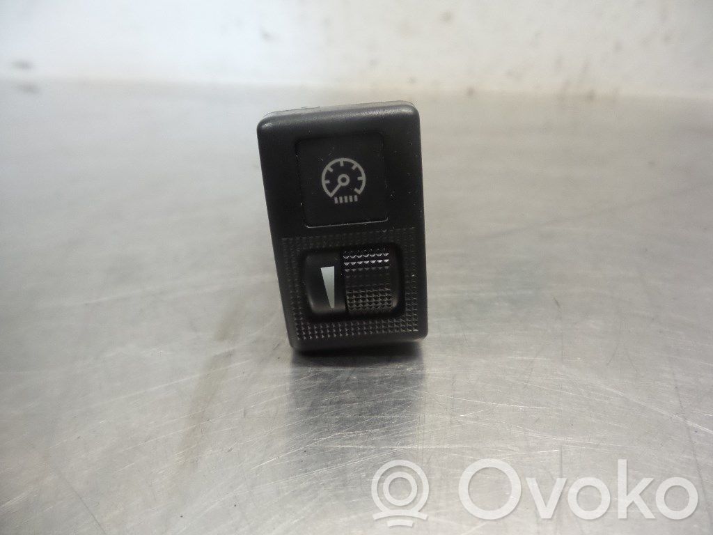 Interior lighting switch   4740927,4740927,4740927
