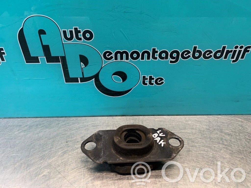 Nissan Note (E11) Gearbox mounting bracket 