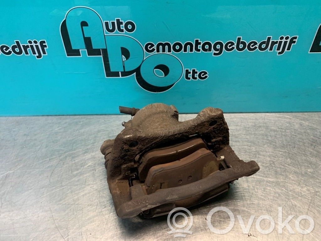 Etujarrusatula   41011AX601,41011AX601,41011AX60A,41011AX601,41011AX60A