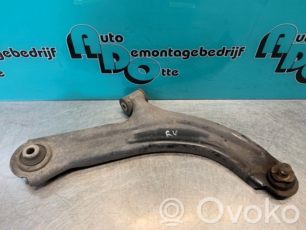 Renault Clio III Front control arm 