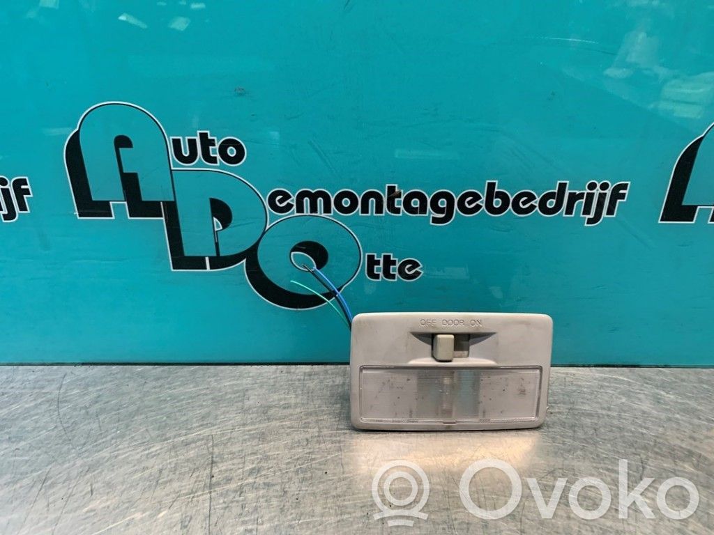 Luz del asiento trasero