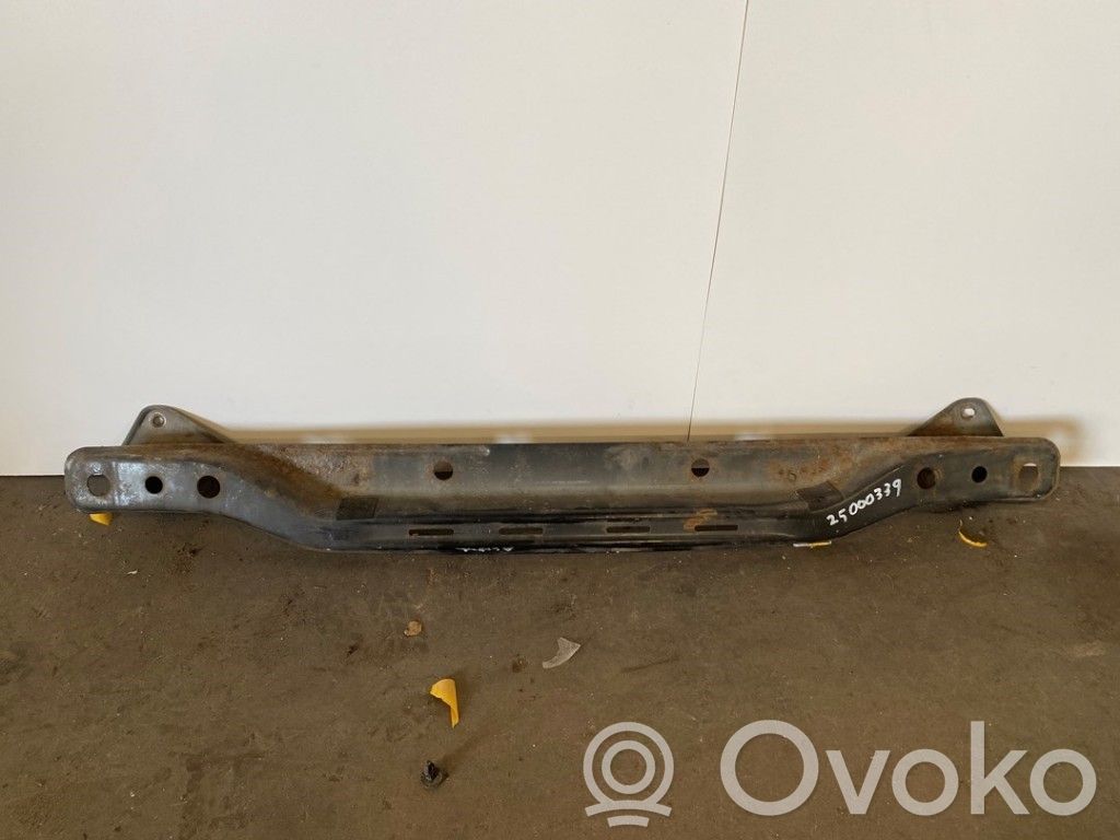 Peugeot 107 Aizmugurē bampera balka 
