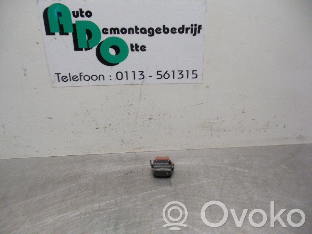 Renault Trafic II (X83) Windscreen/window heater switch 