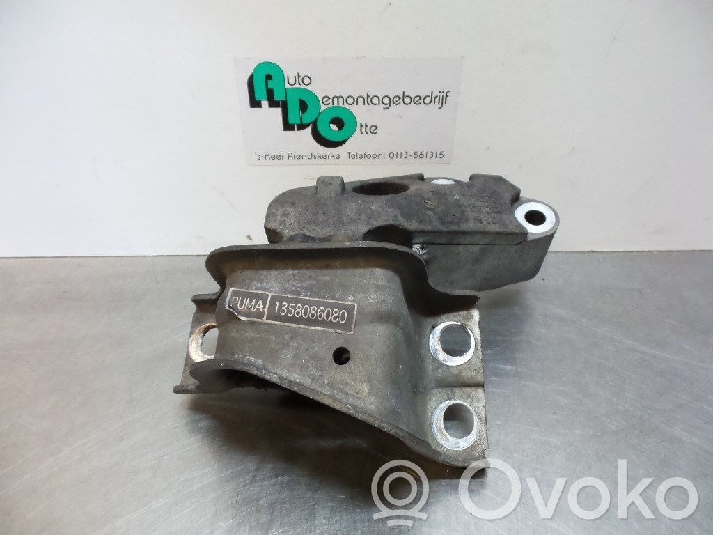 Peugeot Boxer Engine mount bracket 