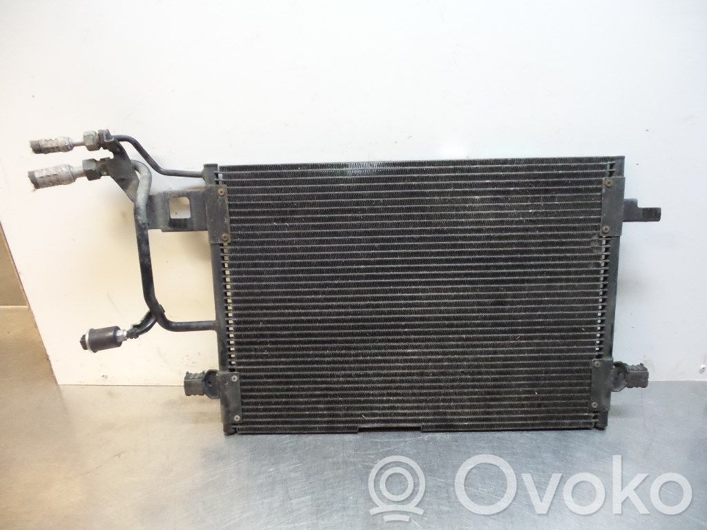 Audi A4 S4 B5 8D Skraplacz / Chłodnica klimatyzacji 