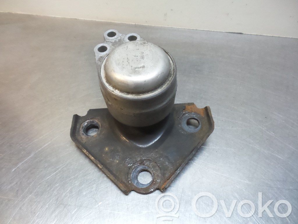 Ford Fiesta Engine mount bracket 