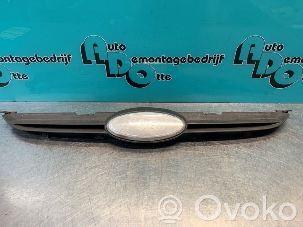 Ford Fiesta Grotelės priekinės 