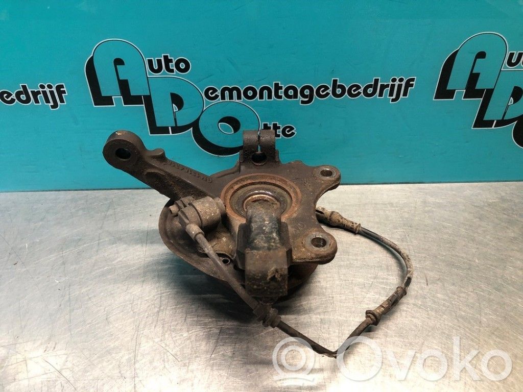 Opel Corsa C Achsschenkel vorne 