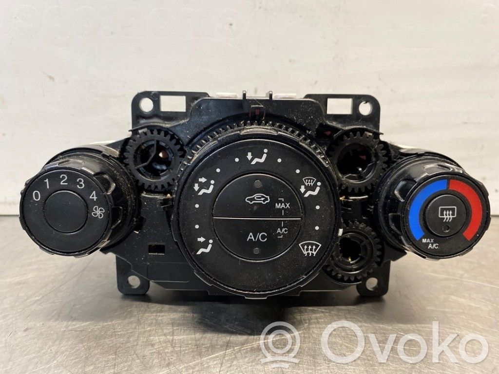 Climate control unit   8A6118549,8A6919980,8A6118549,8A6919980