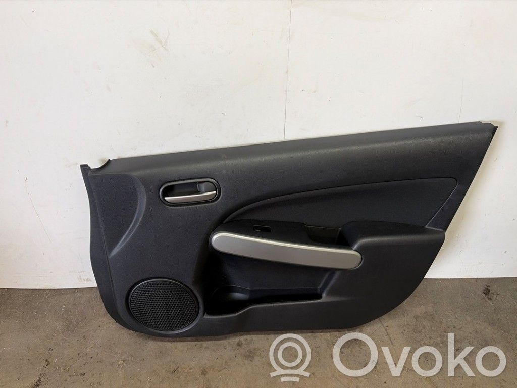 Mazda 2 Etuoven verhoilu 
