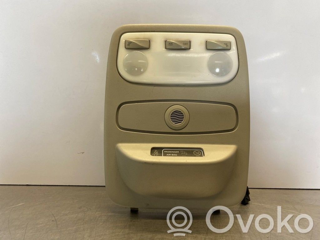Renault Clio IV Front seat light 