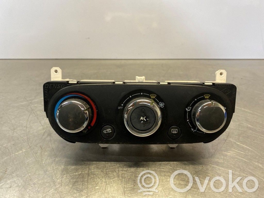 Renault Clio IV Climate control unit 