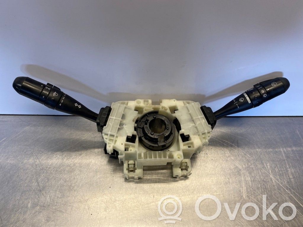 Mitsubishi Colt Interruptores/botones de la columna de dirección 