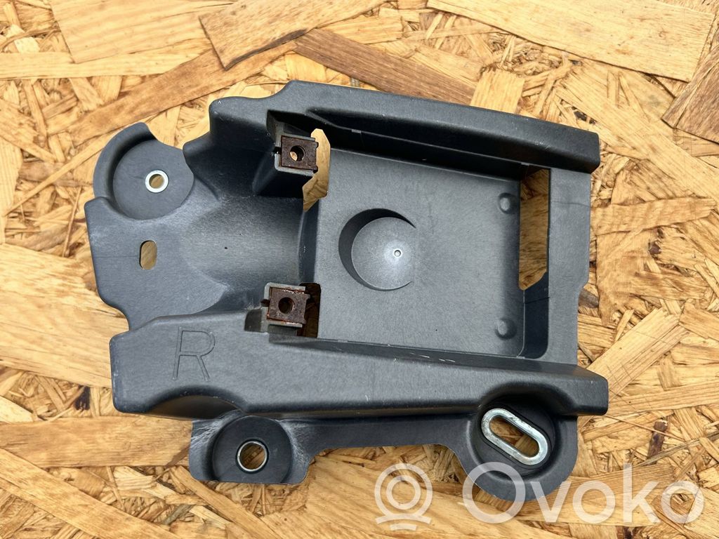 Distronic sensor bracket   DB2R67Z41