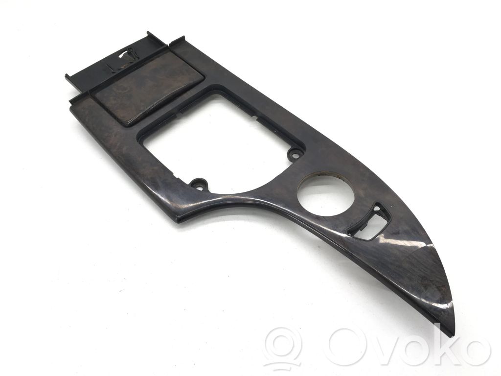 BMW 5 E60 E61 Pavarų perjungimo svirties apdaila (plastikinė) 